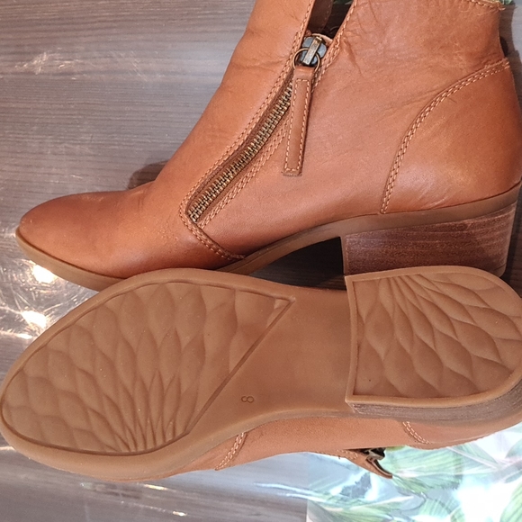 Diana Ferrari tan boots, size 8 - Picture 4 of 4